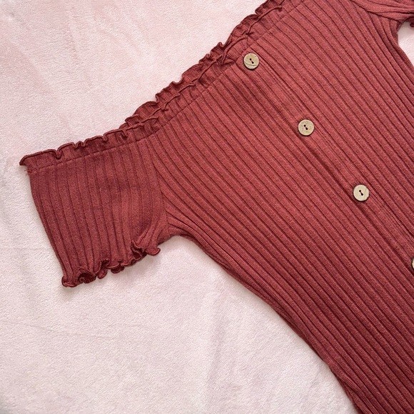 NWOT · OFF-SHOULDER BUTTON-FRONT RIBBED KNIT BODYCON MINI DRESS · SIZE M - Picture 5 of 6